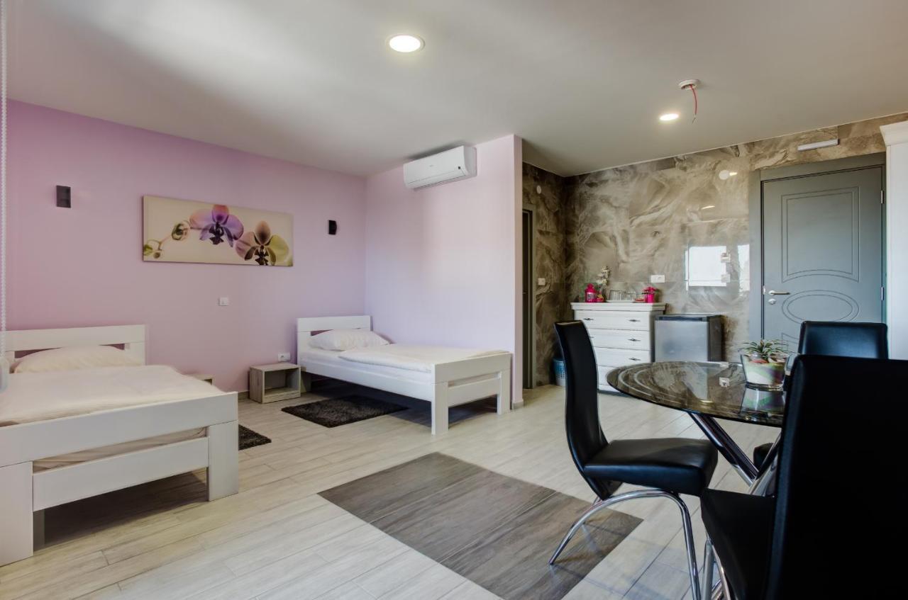 Apartments Singidunum 4 Lux Beograd Bagian luar foto