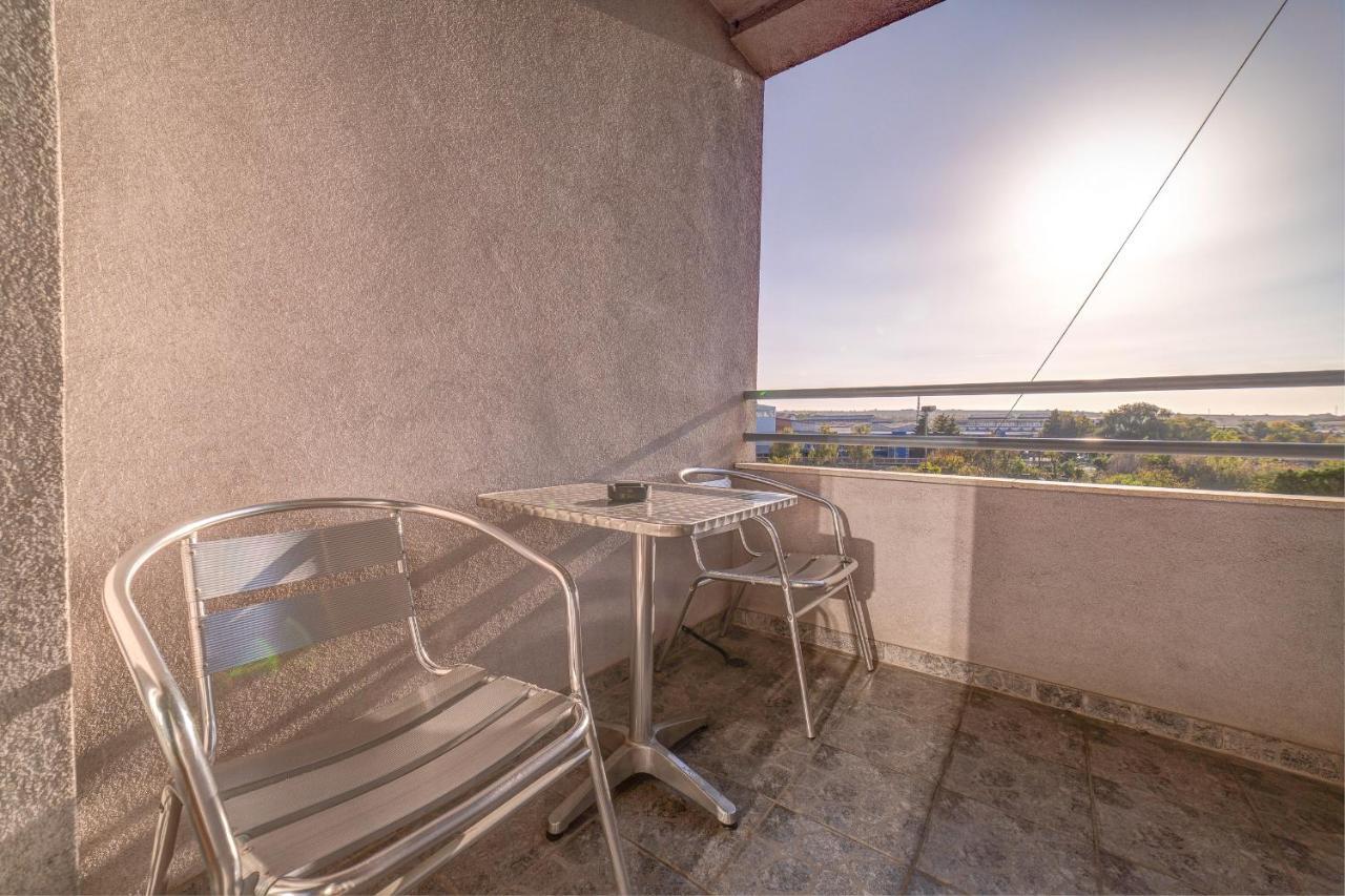 Apartments Singidunum 4 Lux Beograd Bagian luar foto